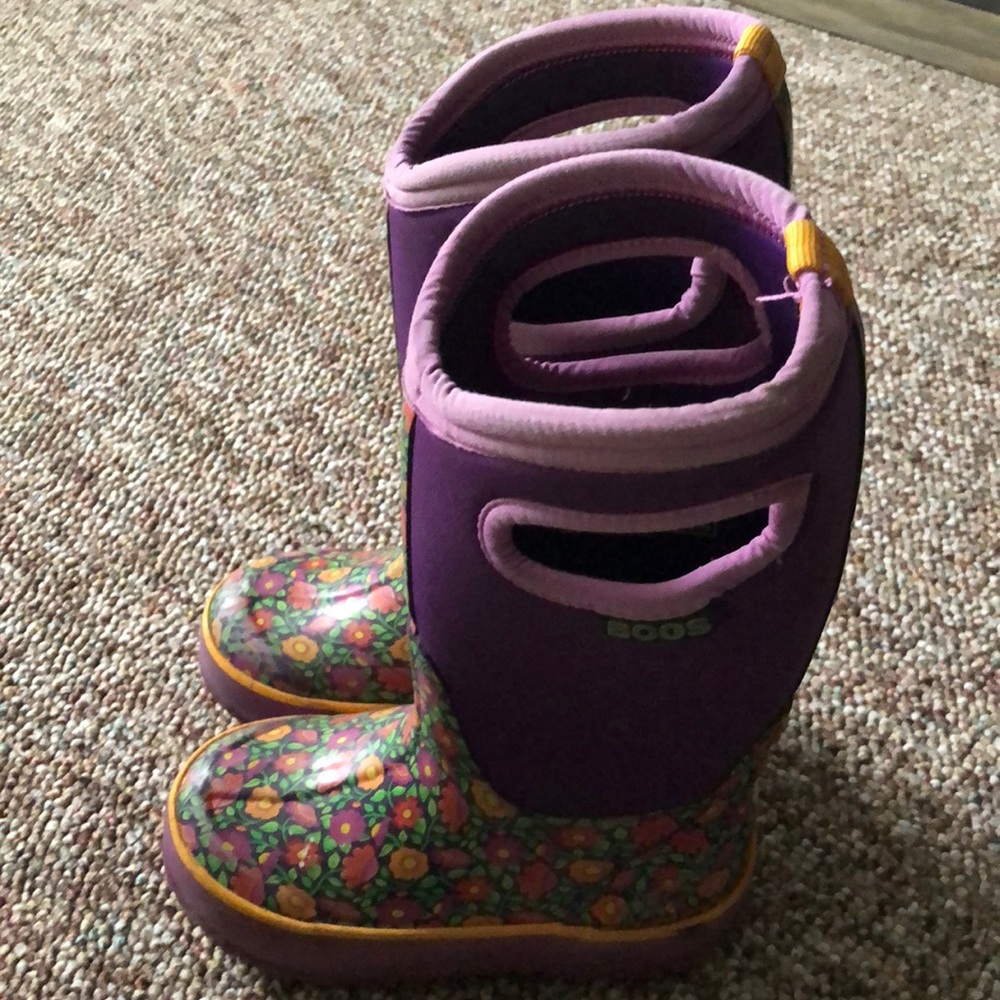 Bogs - size 10
